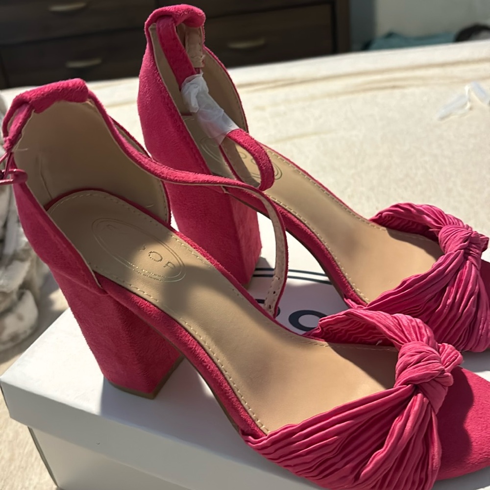 Ladies size 71/2 Pink fabric ankle strap heels